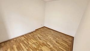 vând apartament 2 cam etaj 1 - imagine 5