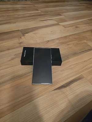 Vând Samsung S24 Ultra