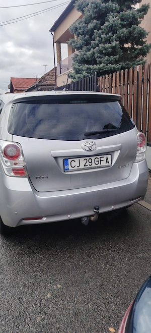 Vând Toyota Verso 1,6 benzină  - imagine 3