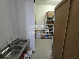 VANZARE SPATIU COMERCIAL PARTER  ZONA 9 MAI - imagine 5