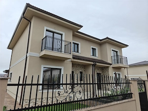 DUPLEX SPATIOS - ZONA CENTRALA - TEREN 390 MP