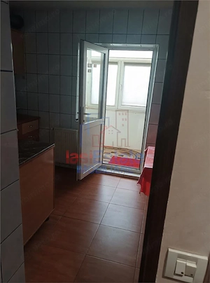 Apartament cu 3 camere de vanzare in Nicolina - 70 mp decomandat - imagine 6