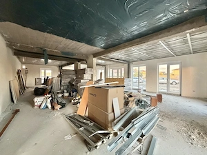Spatiu comercial 146,70mp utili, 1 vestiar+1baie in Chisoda 