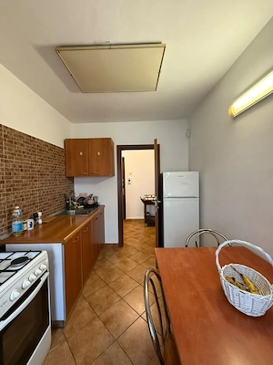 De Închiriat Garsonieră Spațioasă Decebal, Metrou Piața Muncii,2 Balcoane - imagine 7