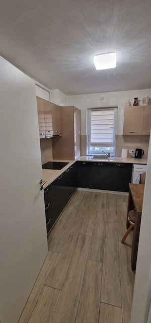 Apartament în regim hotelier Coresi Mall - imagine 2