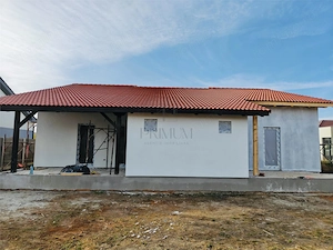 Duplex pe plan - canalizare - bucatarie inchisa - 3 bai - imagine 5