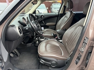Mini CountryMan All4 - An 2012 - Motor 2.0 Diesel 143cp - Navigatie - Trapa Panoramica - imagine 4
