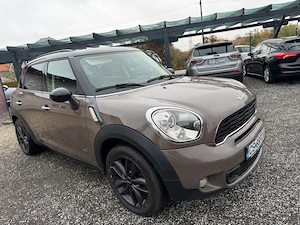 Mini CountryMan All4 - An 2012 - Motor 2.0 Diesel 143cp - Navigatie - Trapa Panoramica - imagine 8