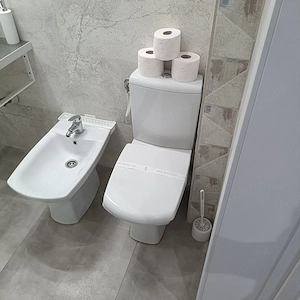 Vând apartament Năvodari mamaia nord la 100m de promenadă - imagine 8