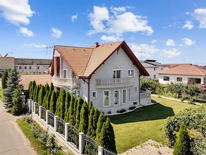 Vila / Casa superba cu 5 camere | 1032 mp teren | Sanpetru Brasov - imagine 15
