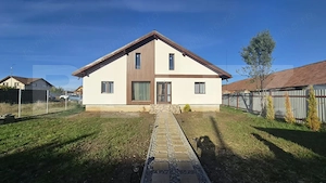 Casa deosebita Tarlungeni-cartier lux-teren 750 m-4 camere  - imagine 16