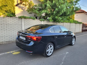Toyota Avensis 2017 Limuzina 2.0 Diesel EURO 6 Full Option - imagine 3
