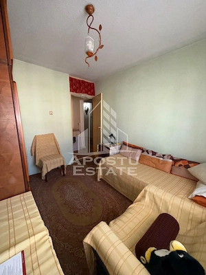 Apartament cu 3 camere, 2 bai, de vazare, etaj intermediar, Gaiesti - imagine 8