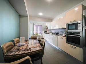 Apartament 3 camere Premium zona Dristor 112 mp etaj 13/18 - imagine 2