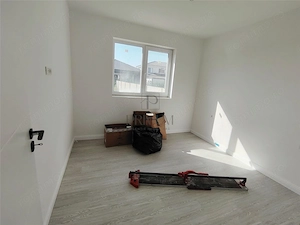 Duplex 4 camere - dormitor la parter - toate utilitatile - teren generos - imagine 7