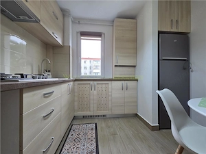 Apartament renovat 3 camere zona Garii - imagine 20