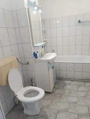 Apartament 2 camere  decomandat model mare etaj 3 Freidorf langa Liceul Auto centrala proprie - imagine 8
