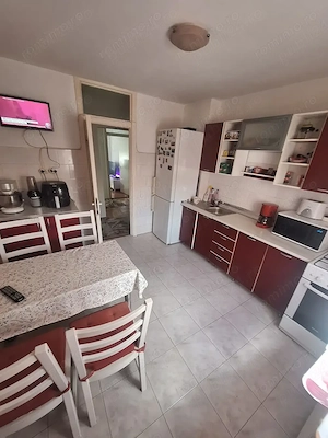 Apartament 3 camere decomandat etaj 2 zona Girocului centrala proprie mobilat utilat
