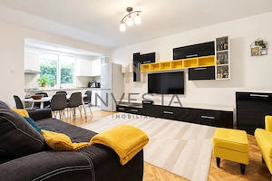 Apartament 3 camere de 64 mp utili, zona Plopilor aproape de Centru!