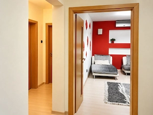 Apartament de inchiriat 3 camere, 70 mp, mobilat  Zona Olimpia - imagine 4