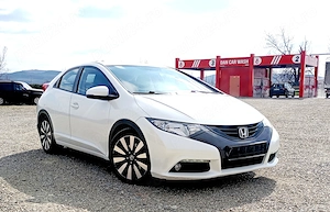 Honda Civic 1.6 i-dtec, 2013, hatchback, alb perlat, Euro 5 - imagine 2
