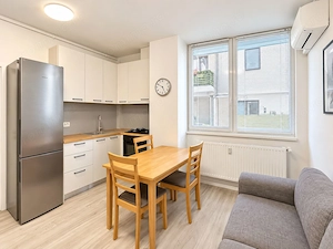 De închiriat apartament cu 3 camere + loc de parcare – Giroc - zona ESO - imagine 3