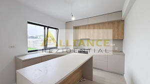 CASA INDIVIDUALA  4 CAMERE  TEREN 386 MP  COMUNA BERCENI  180.000 - imagine 13