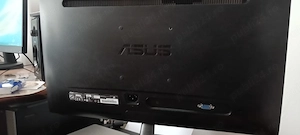 Monitor full HD, An fab. 2014, 21 inch; VGA
