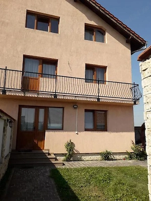 De închiriat,casa pt mincitori 