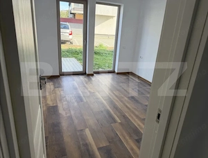 Spațiu de birouri de vânzare în Tractorul | 89 mp, curte privată de 133 mp - imagine 3