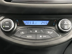 Toyota Yaris ACTIVE Hatchback - imagine 16