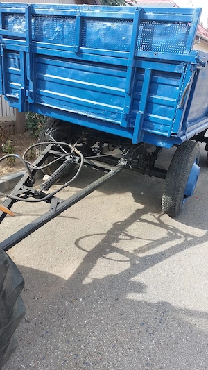 Remorcă agricolă pentru tractor, 2 axe, 4 roți, obloane metalice - imagine 2