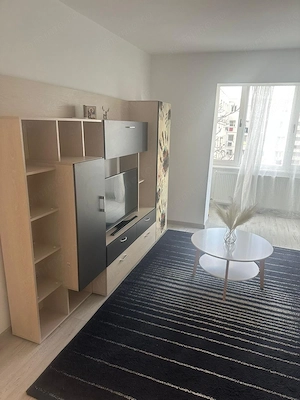 Închiriez apartament in cartier tractoru langa piata tel   - imagine 4
