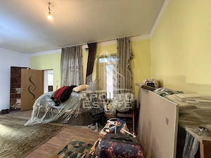 Casa curte comuna, 4 camere si anexe, centrala proprie, zona Balcescu - imagine 6