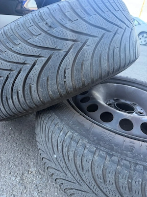 DE VÂNZARE – Set complet roți de iarnă Mercedes-Benz A-Class - imagine 4