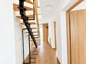 Casa individuală cu 4 camere, complet mobilată si utilată. | Giarmata - imagine 11