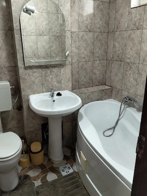 Inchiriez apartament 2 camere - imagine 4
