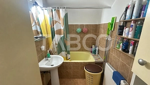 Aparatament 2 camere decomandat cu pivnita zona Centrala Sibiu - imagine 4