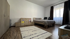 De vanzare apartament + demisol generos    Suprafata totala 118 mp - imagine 4