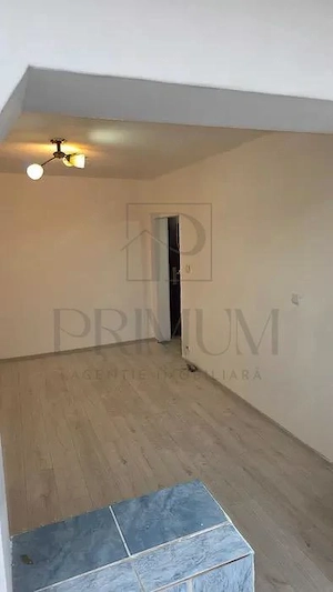 BULEVARDUL DAMBOVITA - GARSONIERA - 24 MP  - BALCON - ETAJ 2 - BAIE SI BUCATARIE LA GRI - imagine 3