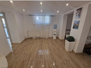 Vând spațiu comercial renovat  - imagine 3