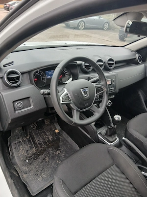 Vînd Dacia Duster 2019 4x4 - imagine 6