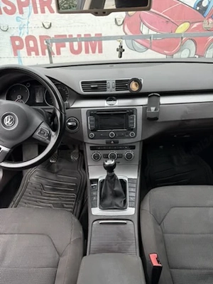 Volkswagen Passat B7 2.0 TDI 2012 iunie   Proprietar, acte la zi - imagine 2