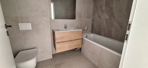 Apartament 2 camere cu loc de parcare inclus - imagine 7