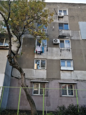 Particular  ETAJ 1 Dec, Ferentari  Radu C-Tin, Libara