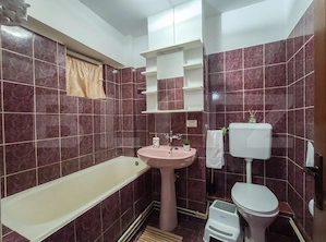 Apartament spatios cu vedere spre parc, 4 camere si parcare proprie - imagine 13