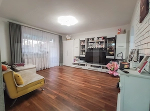 Apartament spatios cu vedere spre parc, 4 camere si parcare proprie - imagine 2