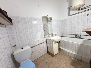 Apartament cu 3 camere la casa,curte comuna in zona Odobescu Timisoara - imagine 5