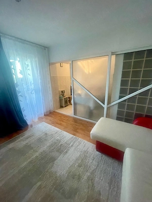 Închiriez apartament 2 camere - imagine 3