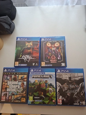 Vand jocuri ps4 aproape noi